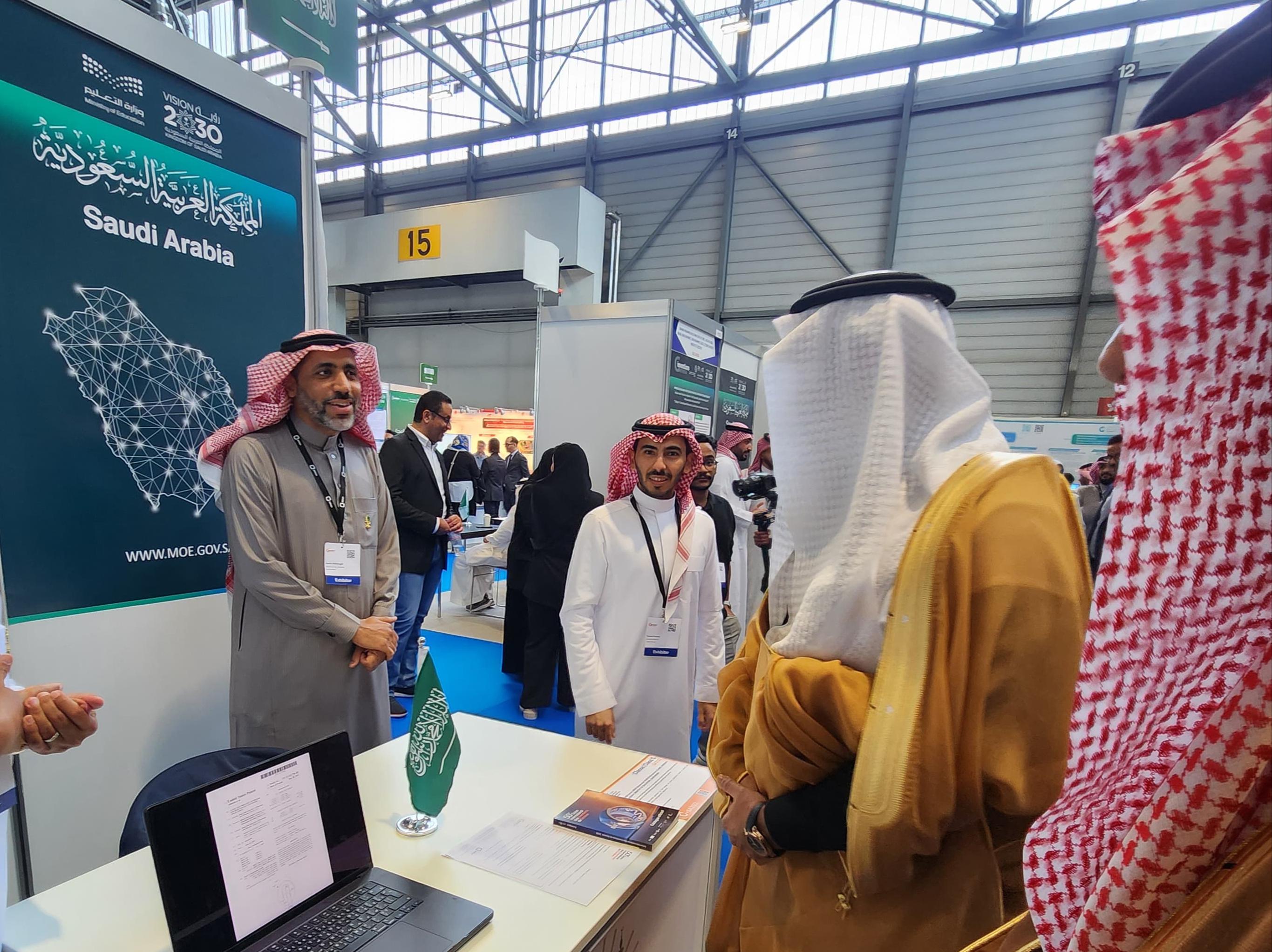  الجامعة الإسلامية تشارك في معرض جنيف الدولي للاختراعات 